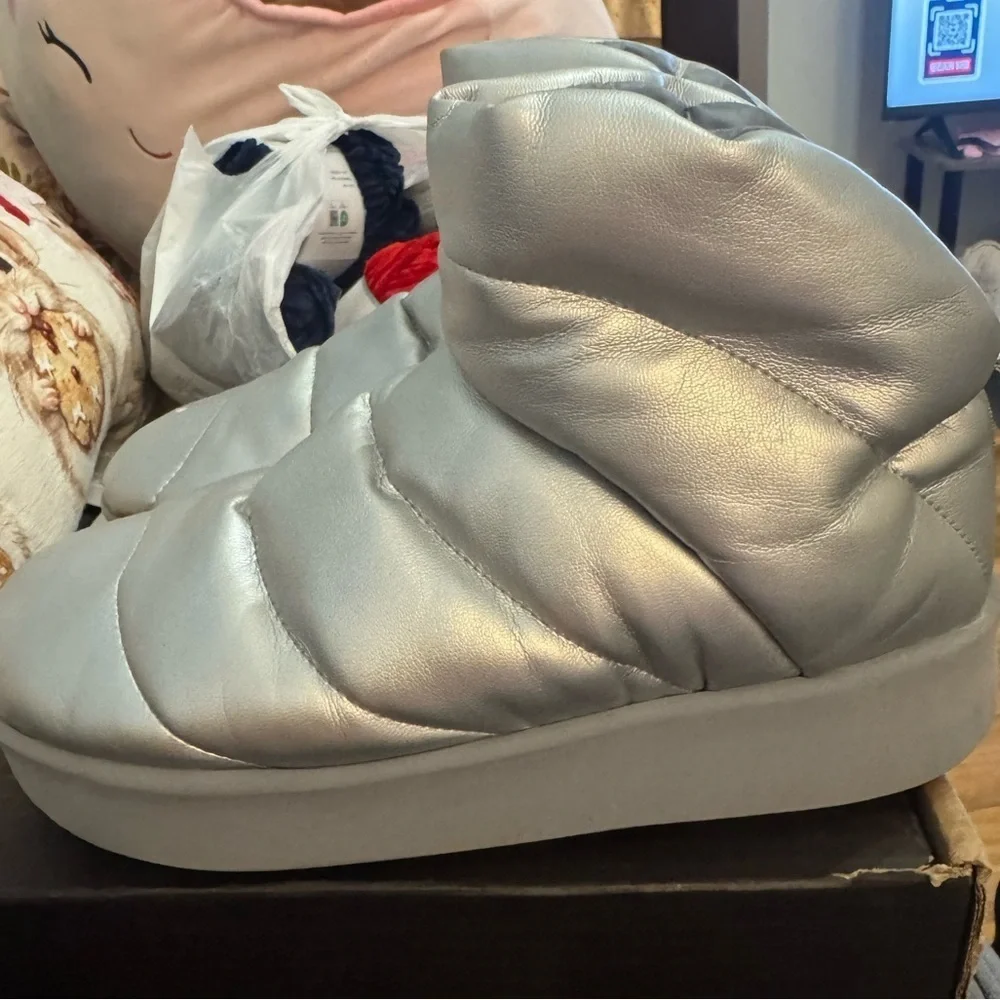 PiumesStudio Silver Quilted Moon Shoes, size 39